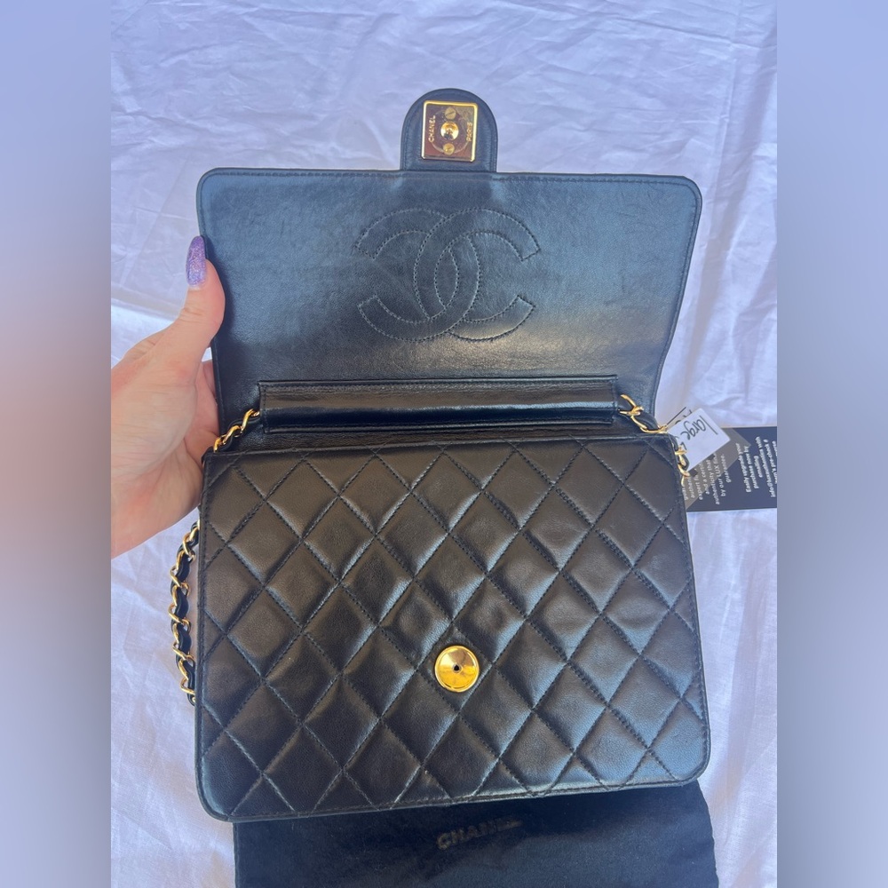 Chanel Quilted CC Flap Bag shoulder bag - Picture 9 of 16